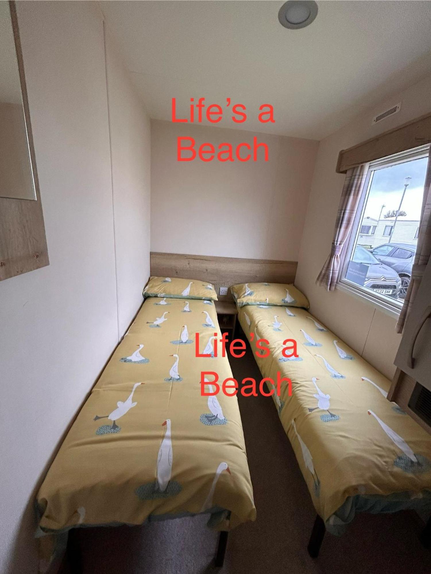 Lifes A Beach On Presthaven Sands Prestatyn Exterior photo